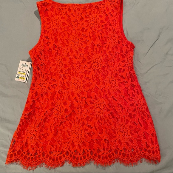 NEW ECI red-orange floral lace v-neck sleeveless blouse women’s size 6 - Picture 2 of 11